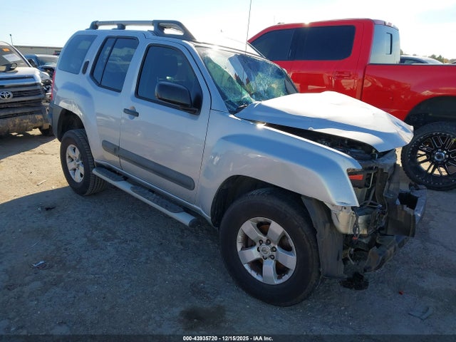 2013 NISSAN XTERRA S
