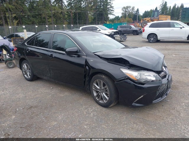 2017 TOYOTA CAMRY SE