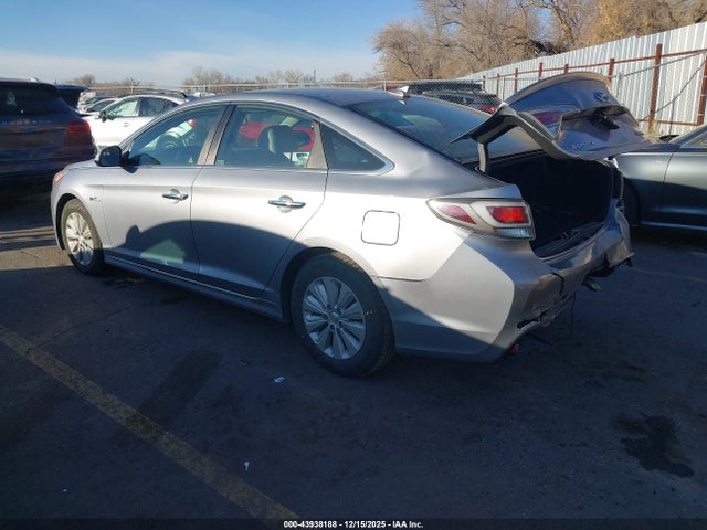 صورة 3 لـ 2016 Hyundai SONATA HYBRID SE