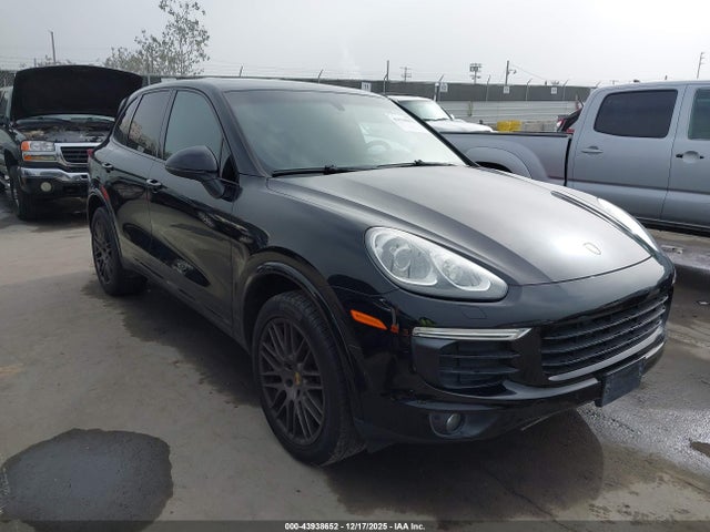 2017 PORSCHE CAYENNE PLATINUM EDITION