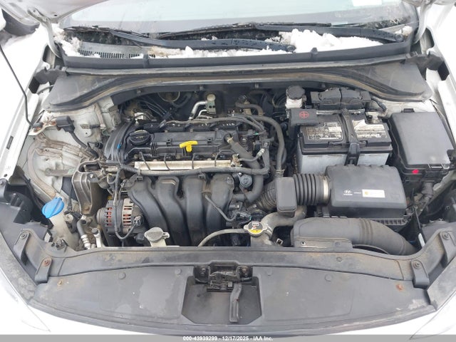 HYUNDAI ELANTRA - 10