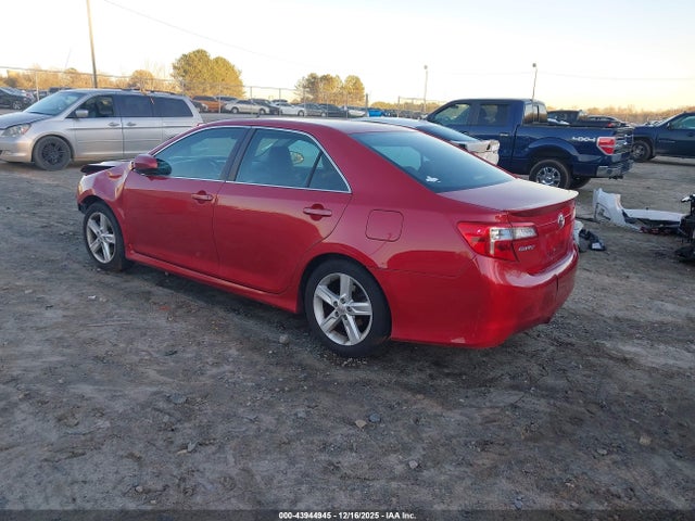 TOYOTA CAMRY - 3