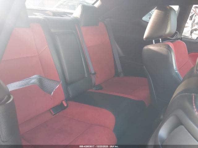 DODGE CHALLENGER - 8