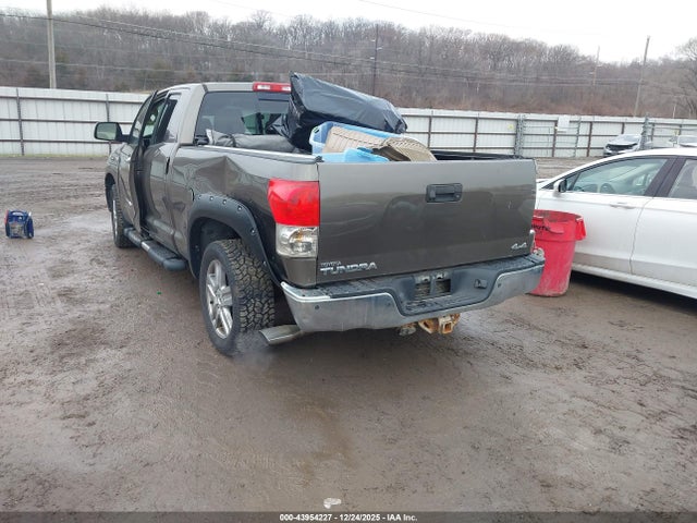 TOYOTA TUNDRA - 3