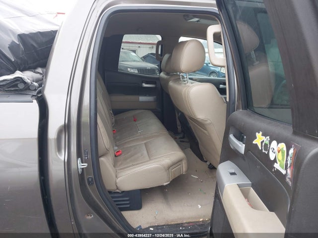 TOYOTA TUNDRA - 8