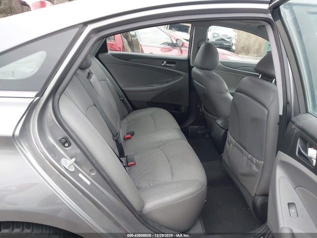 HYUNDAI SONATA SE - 8