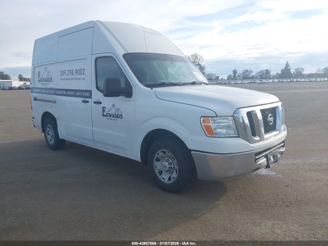 2013 NISSAN NV SV V6