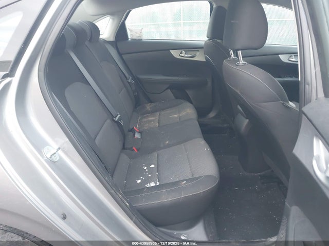 صورة 8 لـ 2024 KIA FORTE LXS