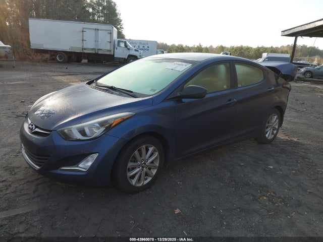 2015 Hyundai ELANTRA SE photo 2