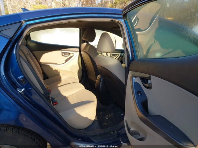 2015 Hyundai ELANTRA SE photo 8