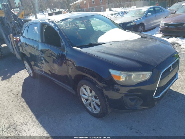 2015 MITSUBISHI OUTLANDER ES