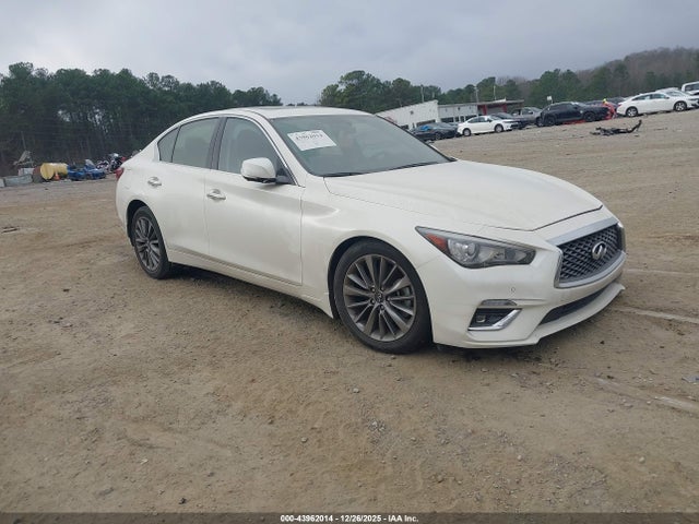 2023 INFINITI Q50 LUXE