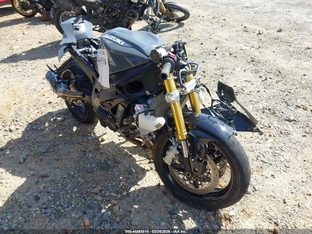 2025 SUZUKI GSX 