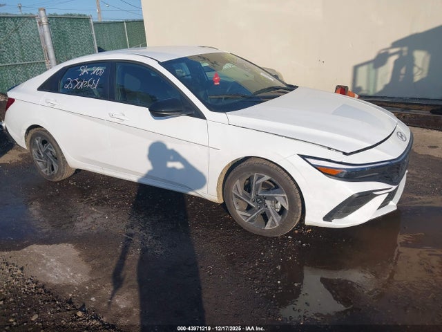 2025 HYUNDAI ELANTRA SEL SPORT