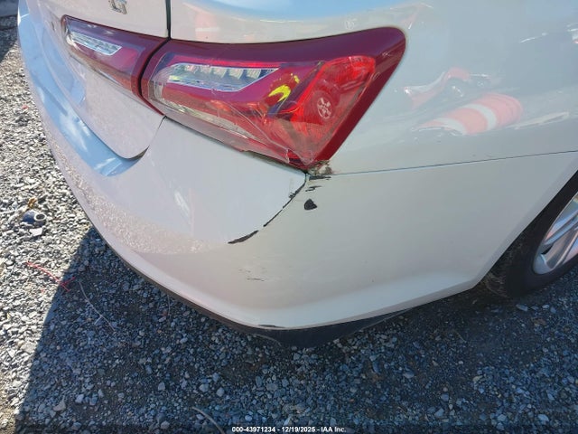 CHEVROLET MALIBU FWD LT - 6