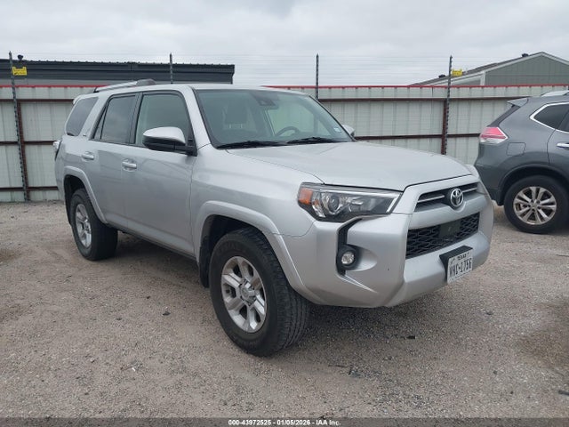 2022 TOYOTA 4RUNNER SR5