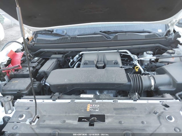 CHEVROLET COLORADO 4WD TRAIL BOSS - 10