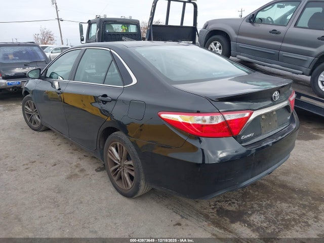 TOYOTA CAMRY - 3