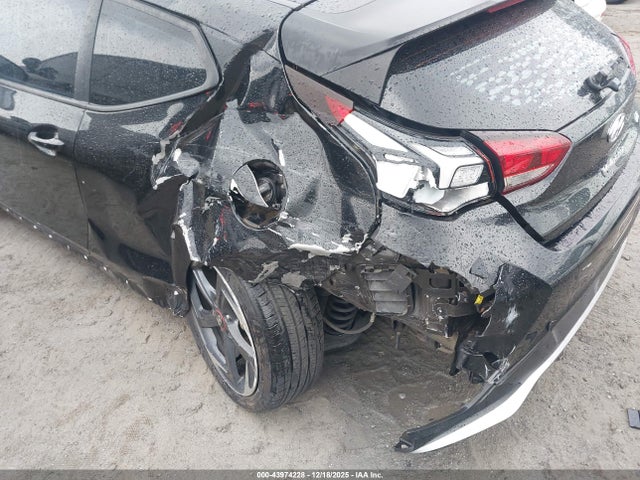 HYUNDAI VELOSTER TURBO - 6