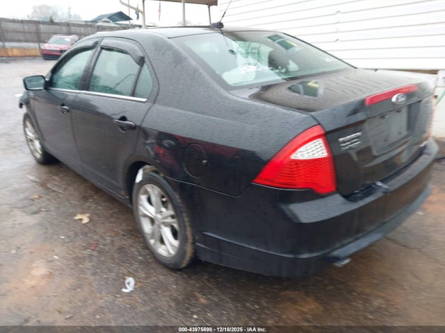 FORD FUSION SE - 3