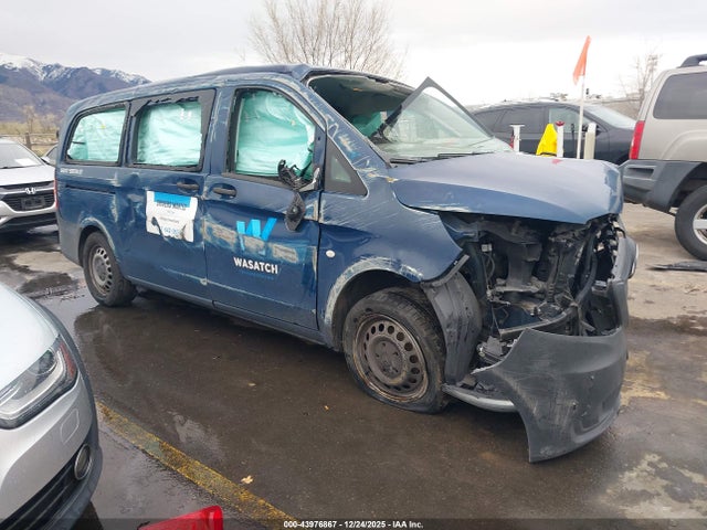 2016 MERCEDES-BENZ METRIS 