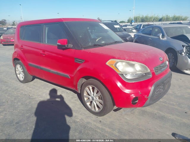 2013 KIA SOUL +
