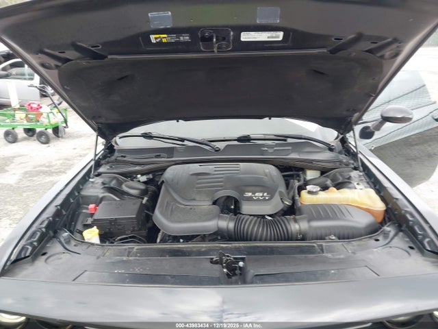 DODGE CHALLENGER SXT - 10