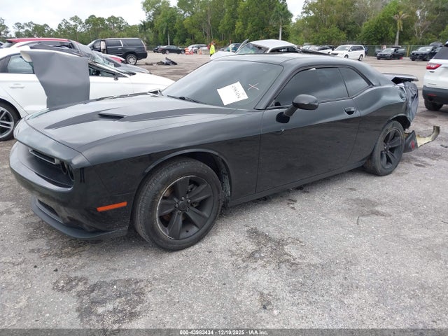 DODGE CHALLENGER SXT - 2