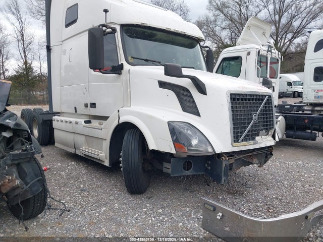 2014 VOLVO VN VNL