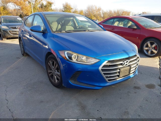 2017 HYUNDAI ELANTRA SE