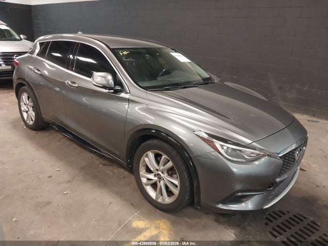 2018 INFINITI QX30 LUXURY