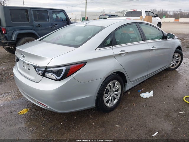 HYUNDAI SONATA GLS - 4