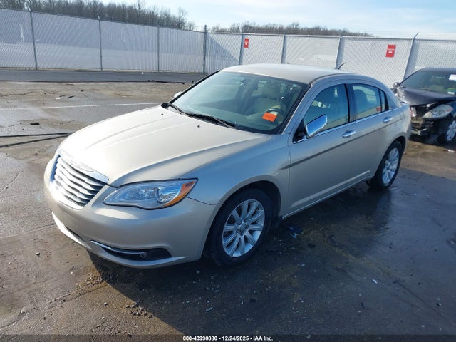 صورة 2 لـ 2013 Chrysler 200 LIMITED