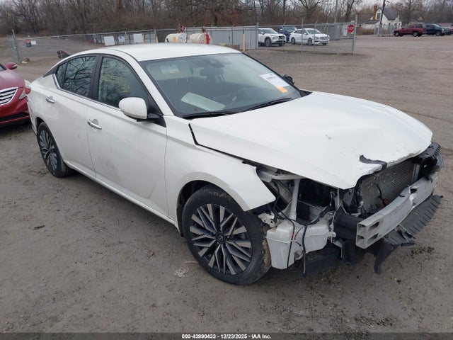 2023 NISSAN ALTIMA SV FWD