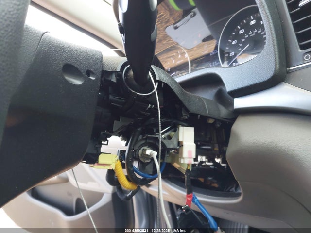 HYUNDAI ELANTRA SE - 6