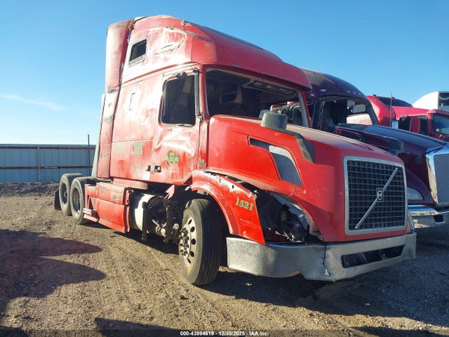 2017 VOLVO VN 