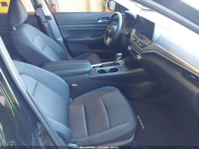 صورة 5 لـ 2025 Nissan ALTIMA SV FWD
