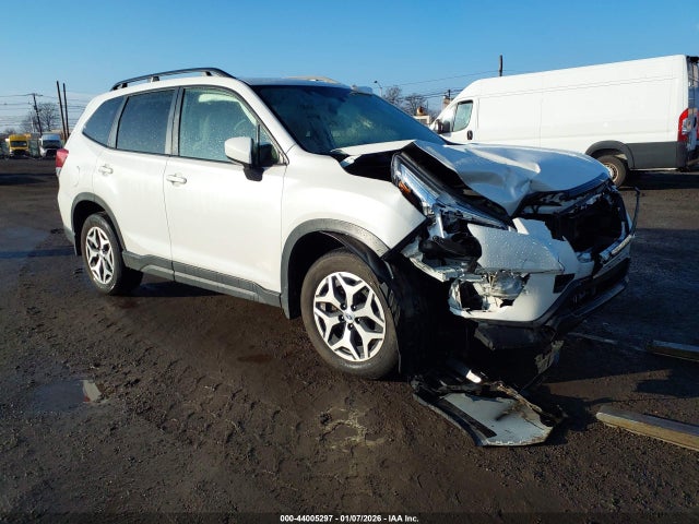 2023 SUBARU FORESTER PREMIUM