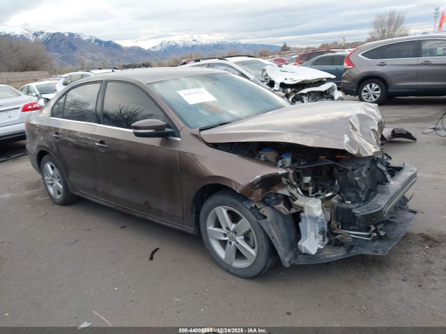 2014 VOLKSWAGEN JETTA 2.0L TDI