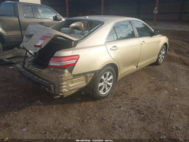 TOYOTA CAMRY - 4