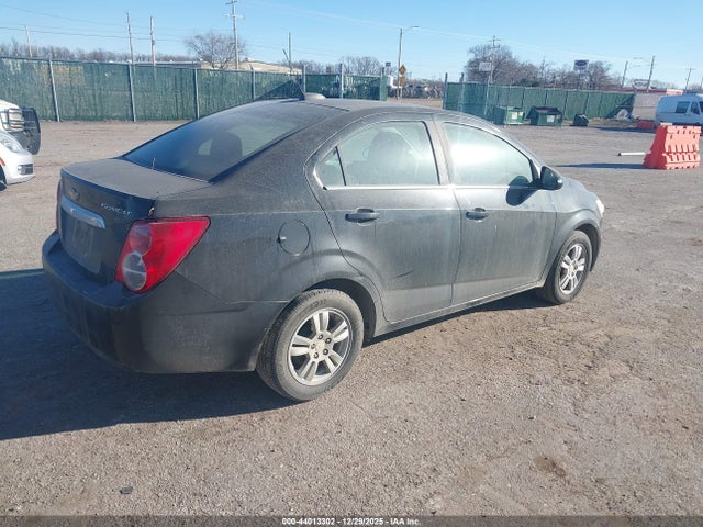 CHEVROLET SONIC LT AUTO - 4