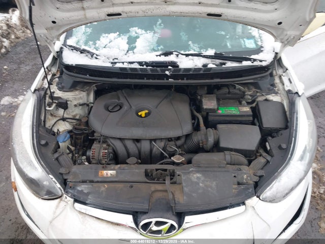 HYUNDAI ELANTRA SE - 10