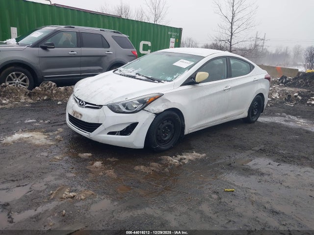 HYUNDAI ELANTRA SE - 2