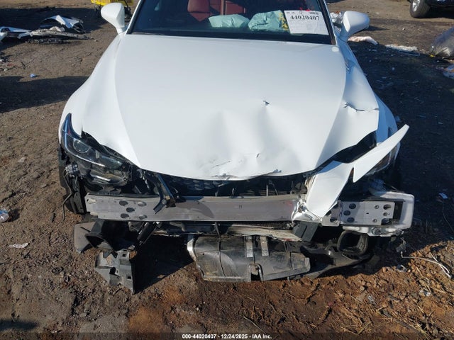 2018 LEXUS IS 300 13
