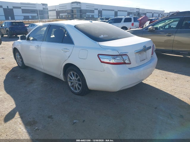 TOYOTA CAMRY - 3