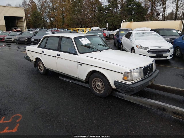 1991 VOLVO 240 