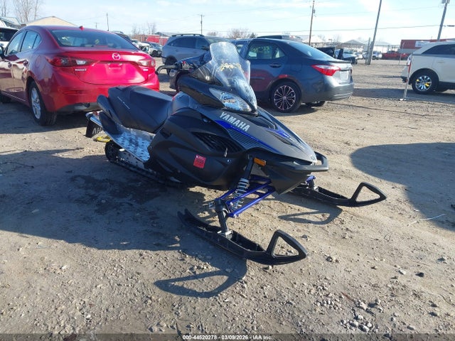 2016 YAMAHA VECTOR RS 