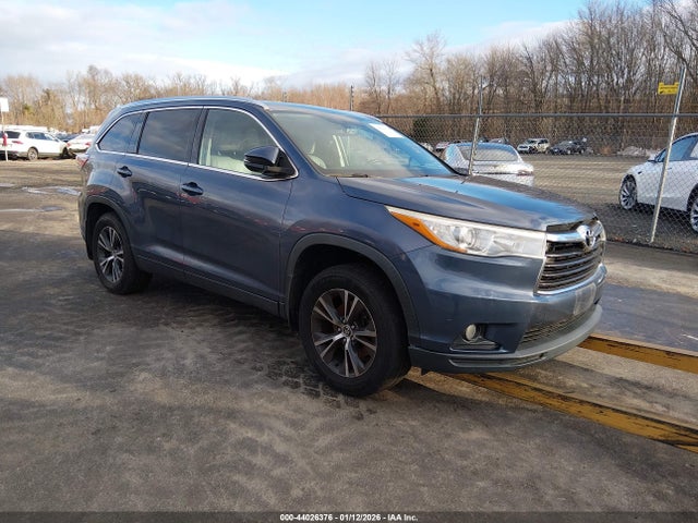 2016 TOYOTA HIGHLANDER XLE V6