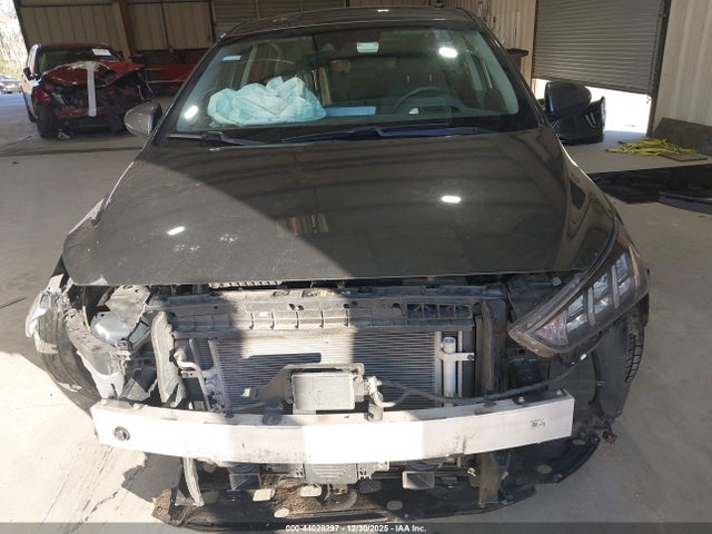 HYUNDAI IONIQ HYBRID SEL - 6