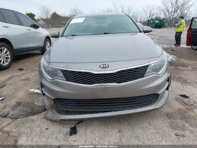 KIA OPTIMA LX - 6